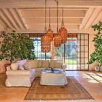 Le Cave 12, Emma Villa