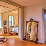 Le Cave 12, Emma Villa